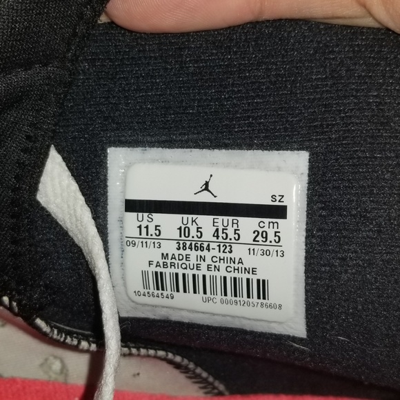 Jordan retro 6's Infared 2014 - Picture 2 of 4